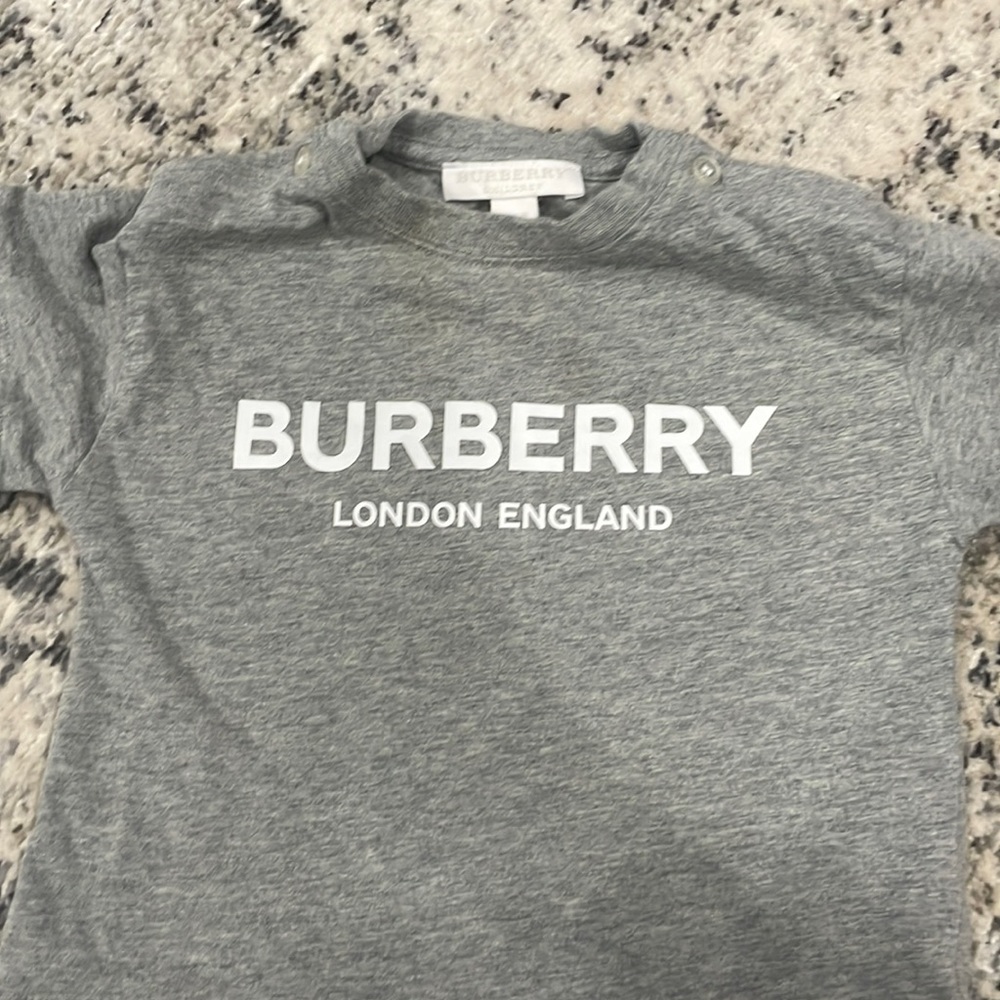 Authentic Burberry Unisex Logo Tee